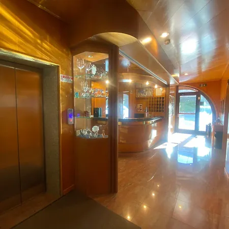 Hotel International