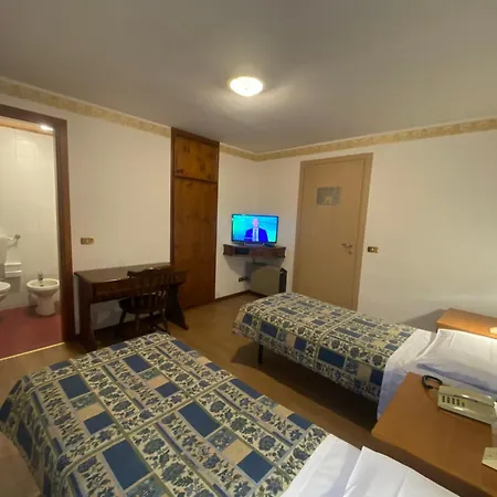 International Hotel 3*